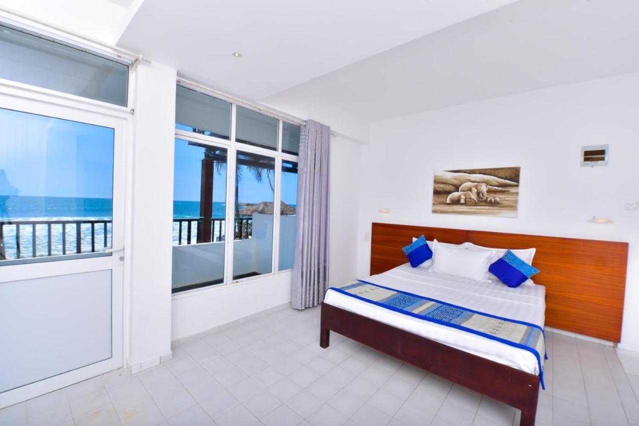 Lucky Seven Beach Resort Хиккадува Экстерьер фото