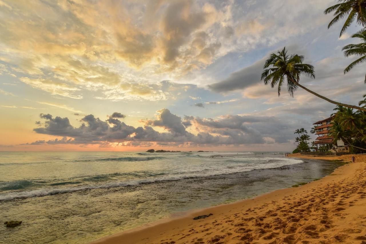 Lucky Seven Beach Resort Хиккадува Экстерьер фото