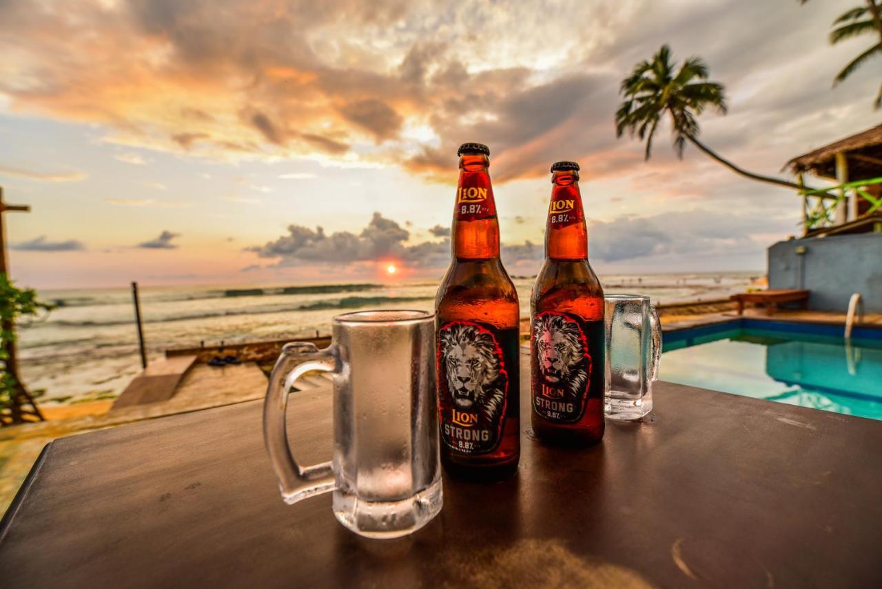 Lucky Seven Beach Resort Хиккадува Экстерьер фото